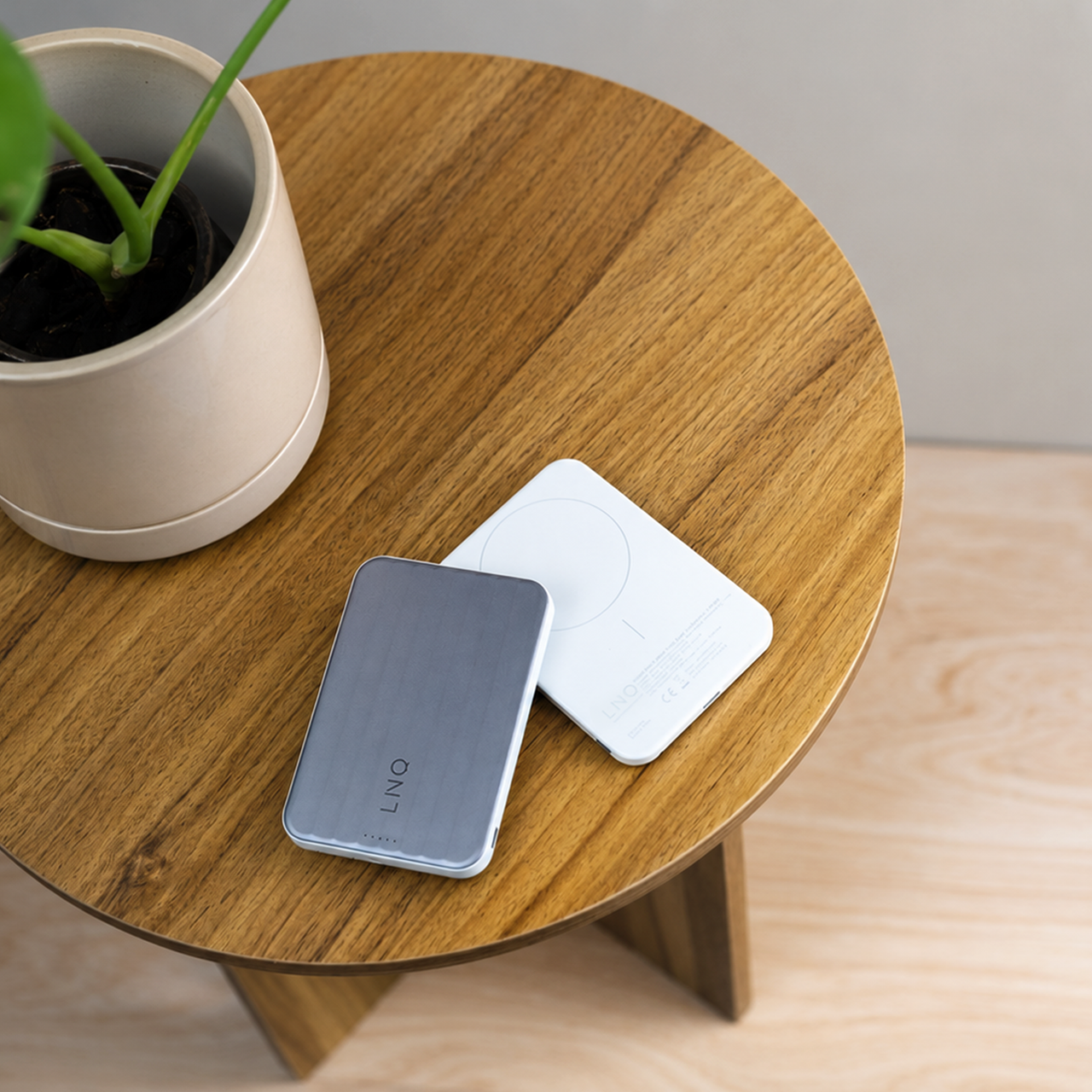 LINQ Semi-solid State Magnetic Power bank 5.000